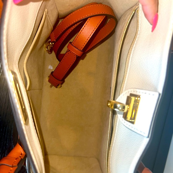 BRAND NEW MY SIDE MM Louis Vuitton bag. - Picture 7 of 10